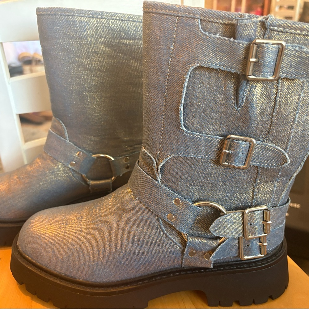 Cape Robbin Gold shimmer boots